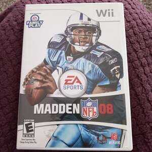 Nintendo Wii Madden NFL 08 Video Game Football Sports Original box and manual